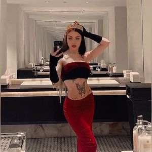 Meet your Posher, Aurora